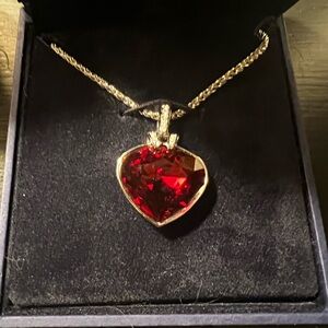Swarovski red heart crystal necklace - 16” chain EUC